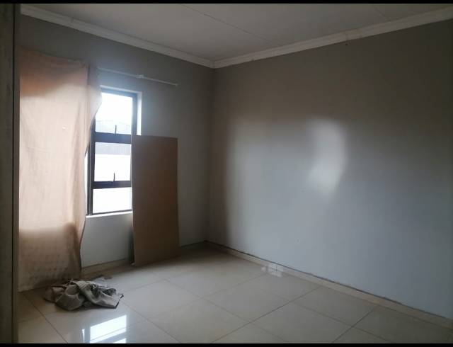 3 BEDROOM FREEHOLD FOR SALE IN GELUKSDAL